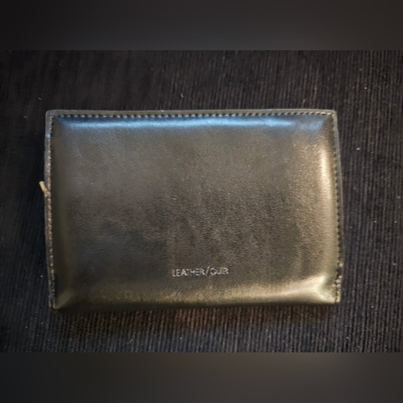 NWOT Calvin Klein Wallet - Picture 2 of 4